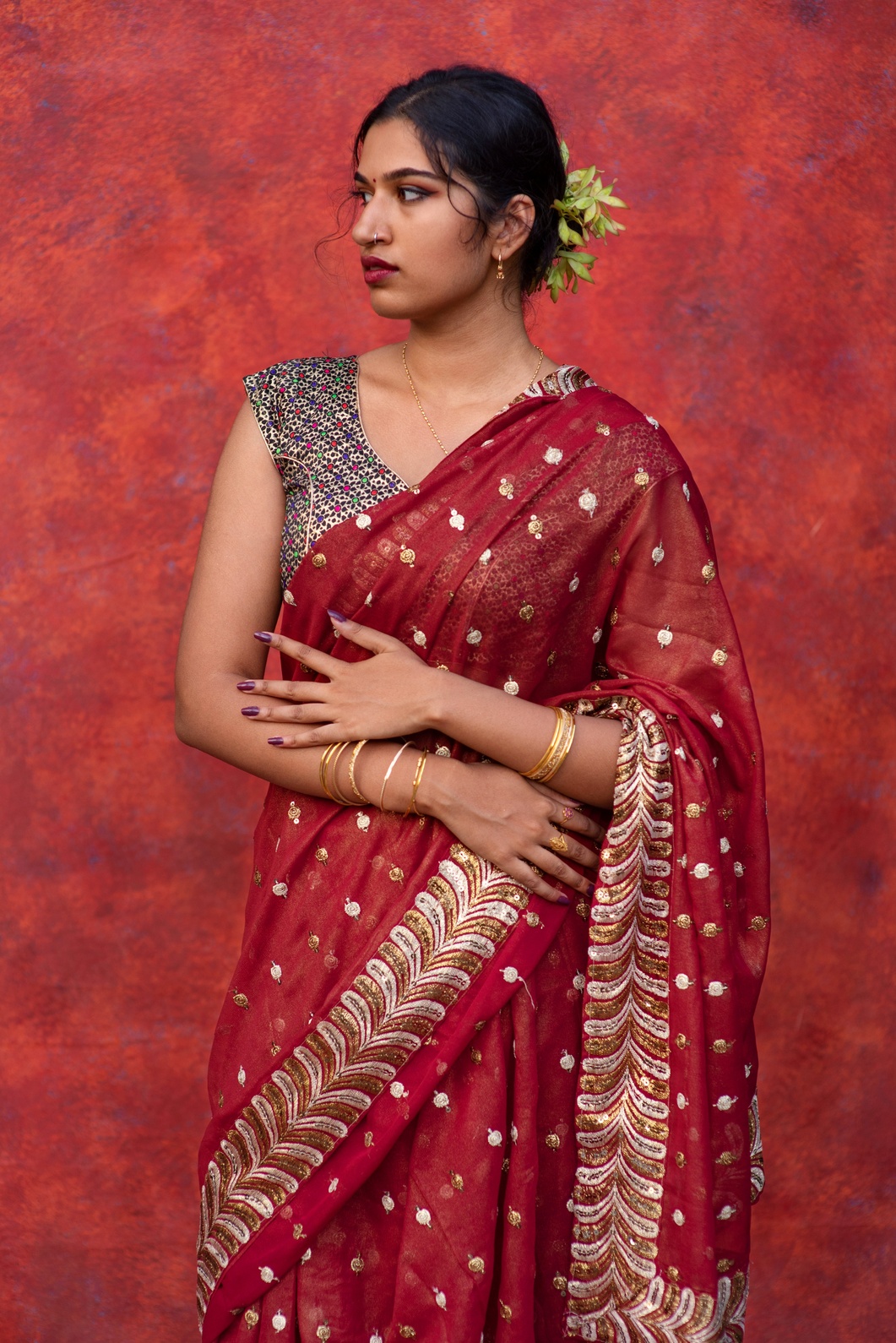 portrait-young-woman-wearing-tradition-sari-garment-1